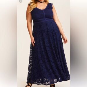 Torrid Navy Blue Maxi Lace Special Occasion Dress size 3